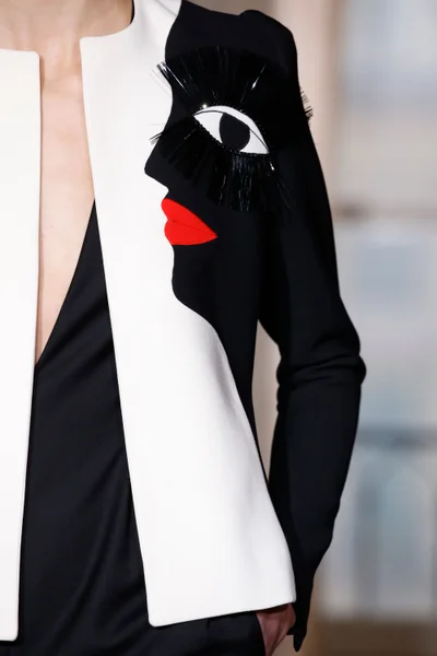 Look 14